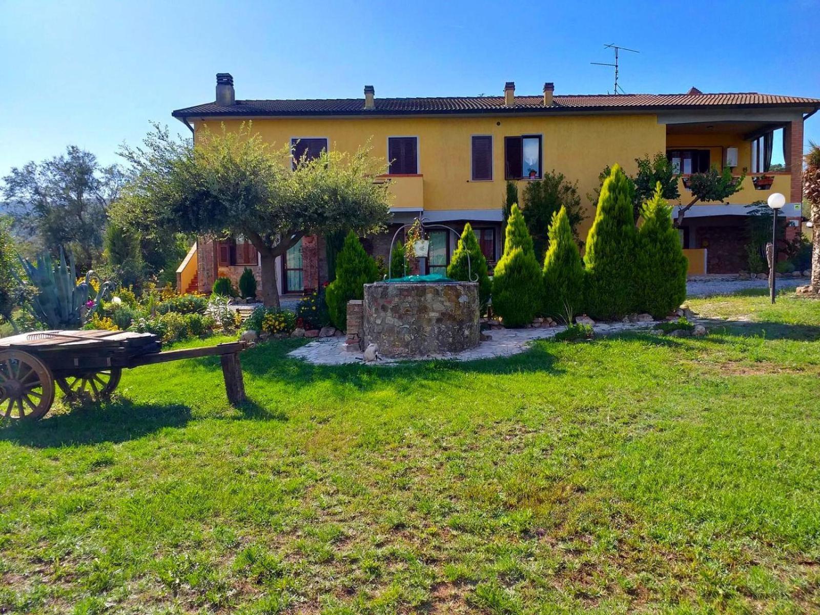 Agribike Agriturismo Poggio Rossino Гаворрано Экстерьер фото